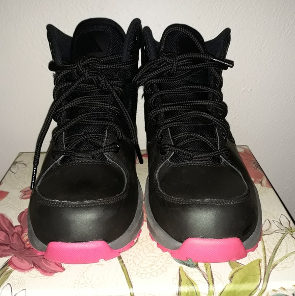 Nike sneakers - Picture 2 of 4